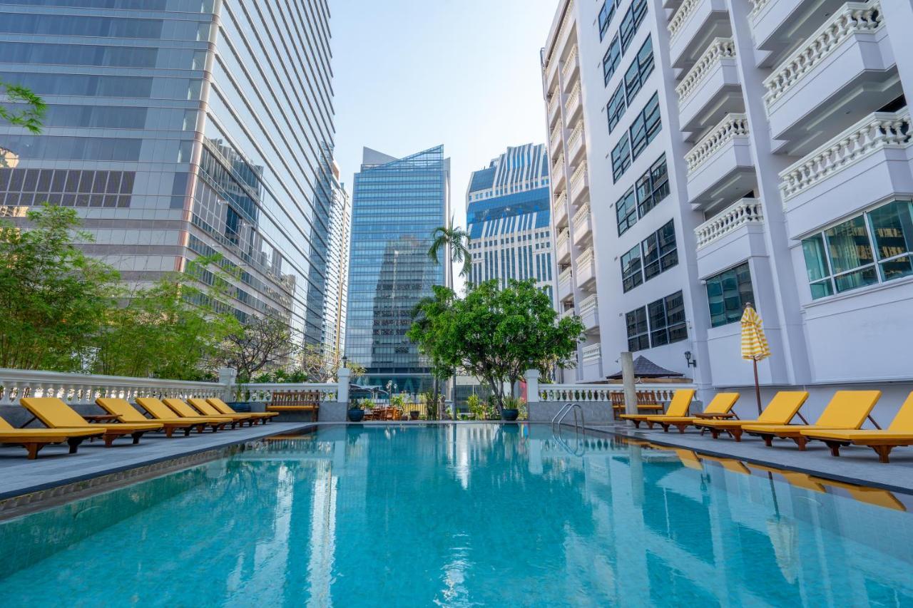 Nh Bangkok Sukhumvit Boulevard Екстер'єр фото The swimming pool at the hotel