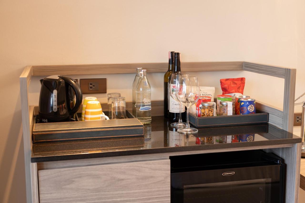 Nh Bangkok Sukhumvit Boulevard Екстер'єр фото A wet bar in a hotel room